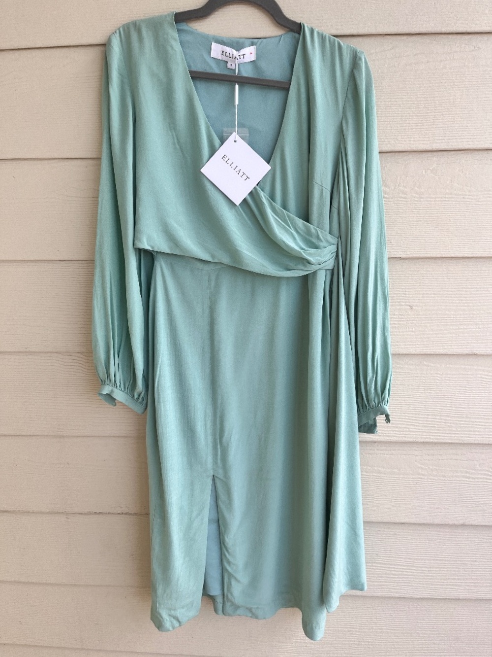 ELLIATT Sway Twist Midi Dress Sage Green Long Sleeve Size S NWT Cocktail Wedding